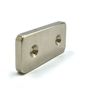 沉頭孔磁鐵